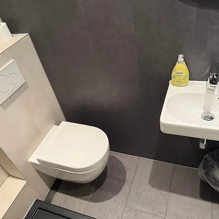 Smarty Airport Cologne Hotel - Kontaktloser Self Check-In-3